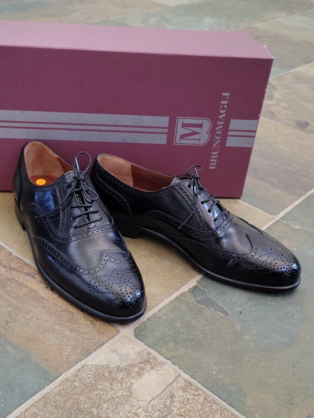 New Bruno Magli Oxford Shoe Lace up Derby